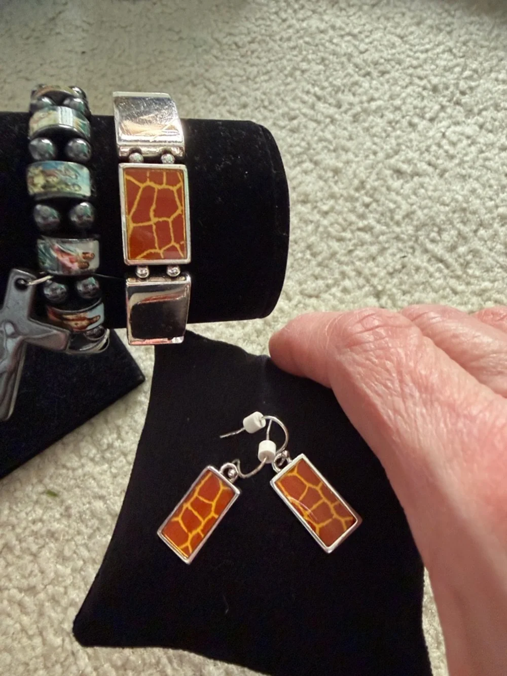 Lot/box Fashion Bracelets,bracelet/matching earrings & broken bracelet pieces - Picture 9 of 14